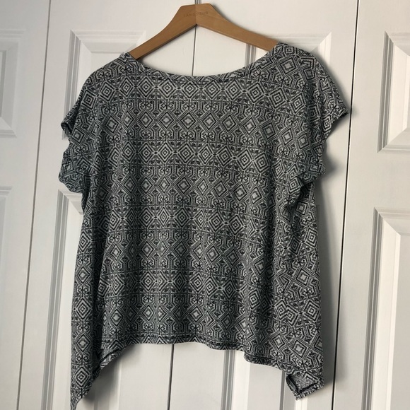 Flowy printed top - Picture 2 of 3